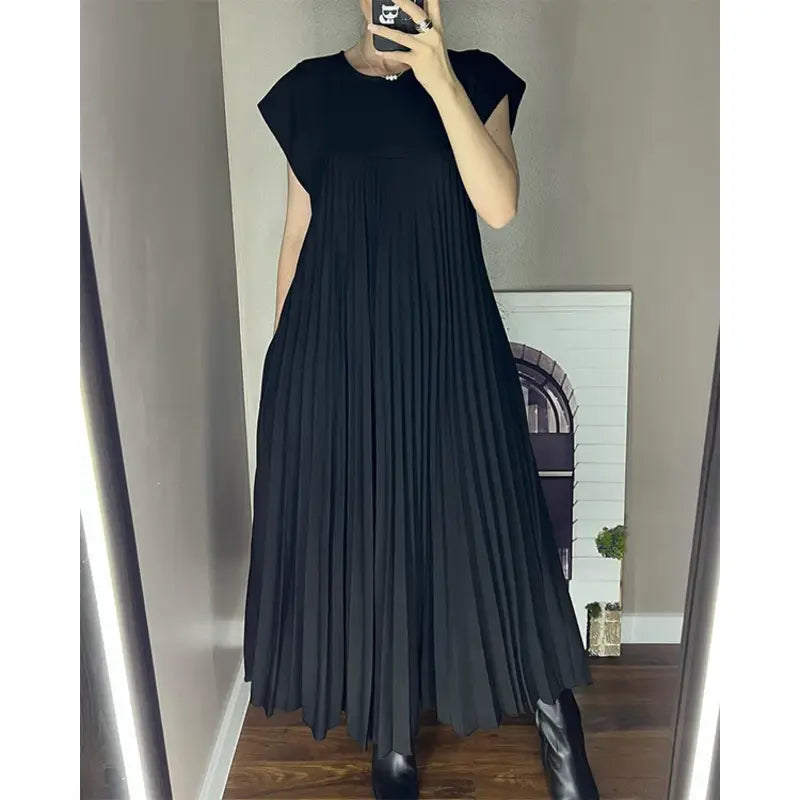 Greta - Elegant Pleated Dress